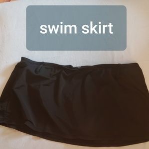 DANSKIN SWIM SKIRT BLACK MEDIUM